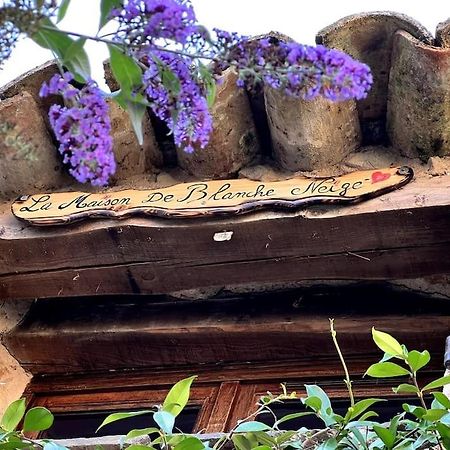 La Maison De Blanche Neige Assignan 外观 照片