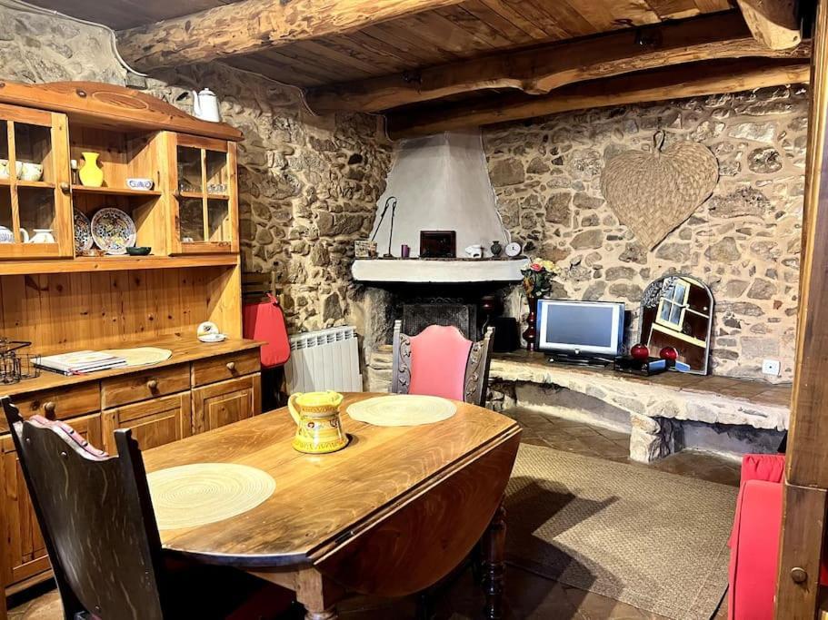 La Maison De Blanche Neige Assignan 外观 照片